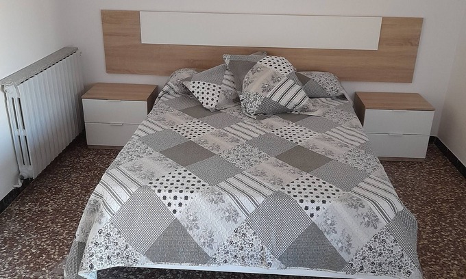 Solsona House | Cal Alfonsy House with two terraces (pet friendly)