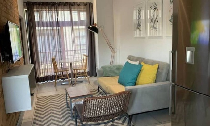 Menlo Park Apartment | Caldesmo Private Apartment in Menlo Park near Menlyn