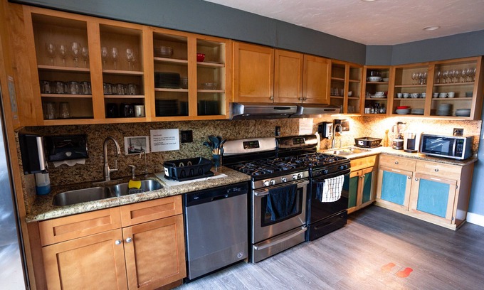 Point Loma Heights Hostel | California Dreams Hostel - Ocean Beach