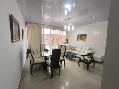 Pamplona Apartment | Calle Real Pamplona Apartmento