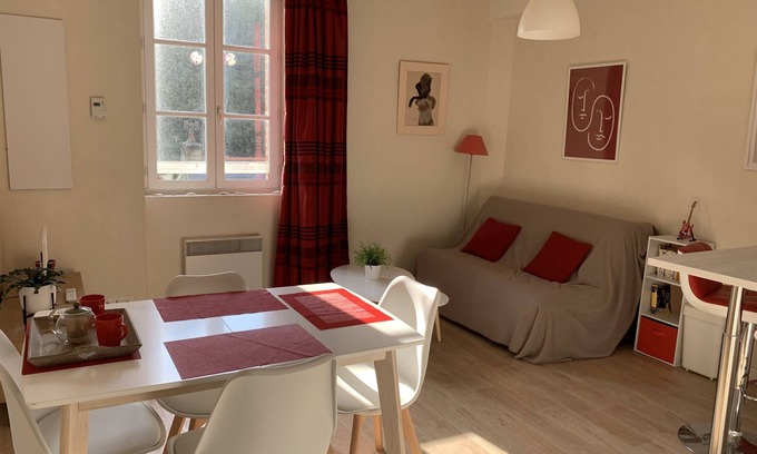 Ille-et-Vilaine Apartment | Calm apartment view port Cancale
