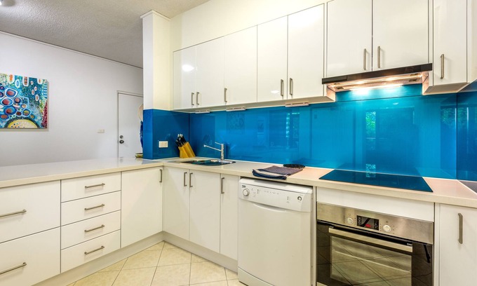 Palm Cove Apartment | Calm Chills at Palm Cove