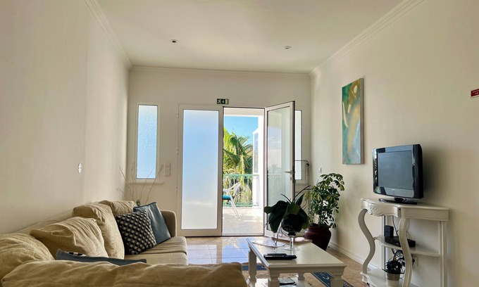 Caloura Apartment | Caloura Lotus Accommodation
