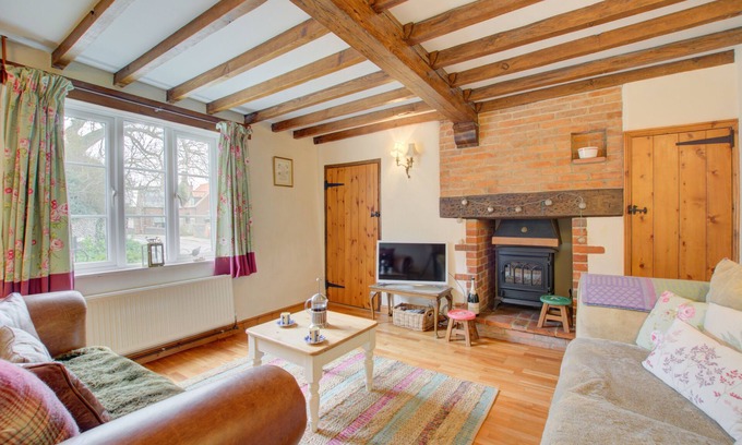 Happisburgh House | Camberley Cottage - Two Bedroom House, Sleeps 5