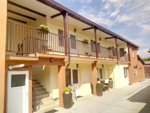 Hunedoara House | Camere De Inchiriat Carpati