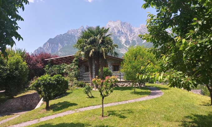 Capo di Ponte House | Camotta