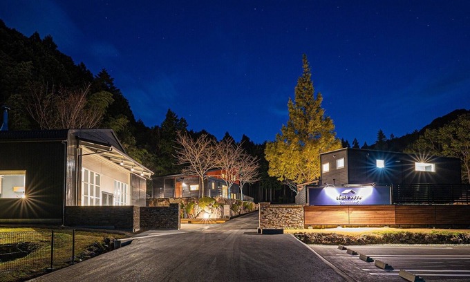 Watarai House | CAMP 2SLDK with wooden deck and sauna for up to/Watarai-gun Mie