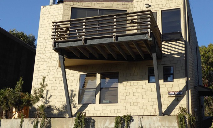 Dillon Beach House | CAMP DAVID ~ A LIGHT FILLED CONTEMPORARY HOME. MINUTES FROM BEACH. SLEEPS 4.