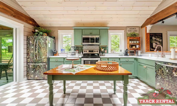 Galway House | Camp Ellwin - Galway Lake Retreat