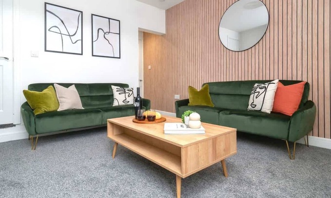 Stoke-on-Trent House | Campbell House Summar