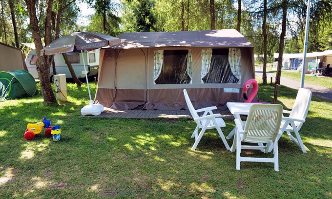 Januv Dul Ski Chalet | Camping 2000 - Sahara tent