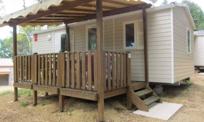 Mondragon House | Camping 3 étoiles - Piscine - eebeb0