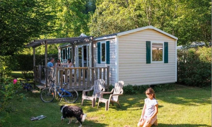 Montels House | Camping 4 étoiles - Piscine - ccbadea