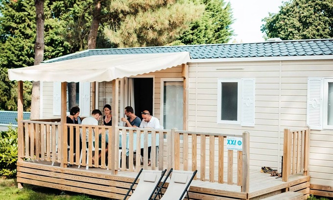 Millau House | Camping du Viaduc * - 5-room mobile home for 8/10 people