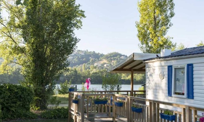 Condrieu House | Camping - Funpass inclus - Piscine - ccaegai