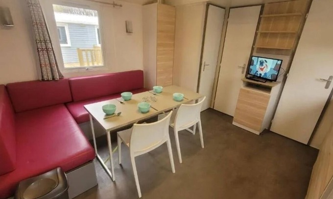 Bagnac-sur-Cele RV Rental | Camping Les Berges du Célé