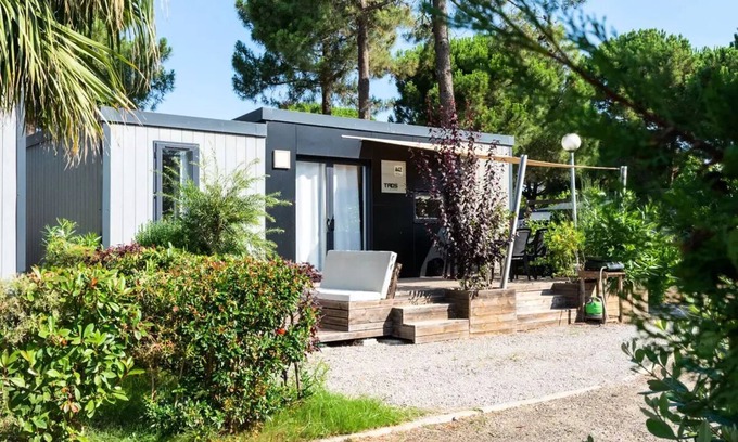 Vendres House | Camping Les Mûriers * - 3-Room VIP Cottage for 4 People with Air Conditioning + TV