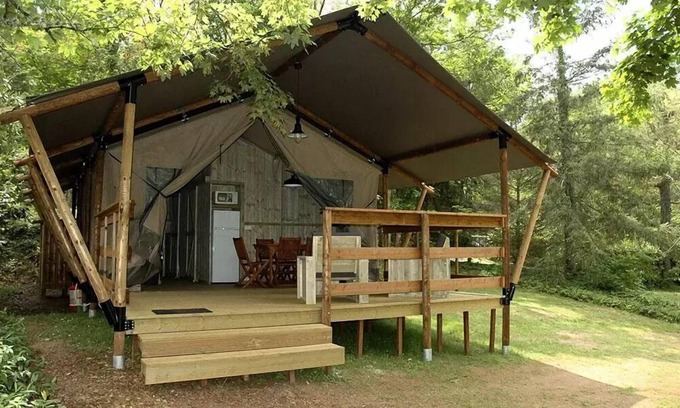 Nabirat House | Camping Ushuaïa Villages les Pialades * - Lodge WOODY 50m² with covered terrace - 3 bedrooms (with bathrooms) 6 people