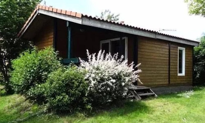 Saint-Laurent-sur-Sevre Ski Chalet | Campsite Le Rouge Gorge* * - LOCATION CHALET 30m2 (2 bedrooms) TV COMFORT 7 persons