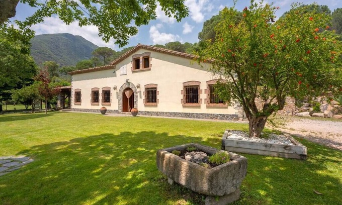 Gualba House | Can Caldeta: Nature and privacy