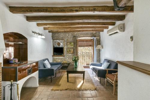 Montiro House | Can Roca