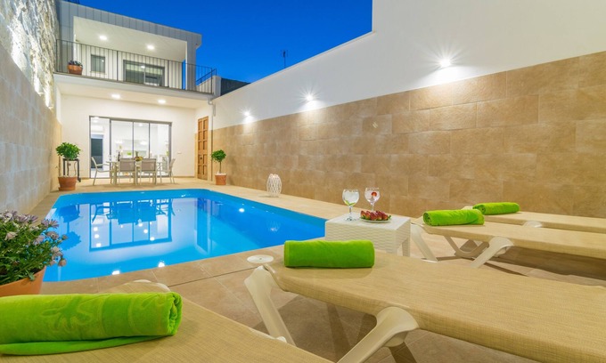 Sa Pobla Villa | CAN SERRA -Modern townhouse with private pool. Free WiFi