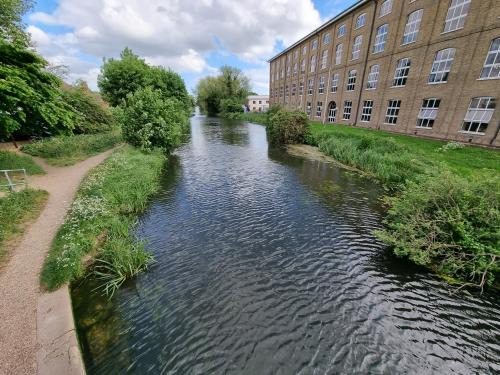 Heybridge Apartment | Canal Side Retreat - 2 Bedroom Apartment