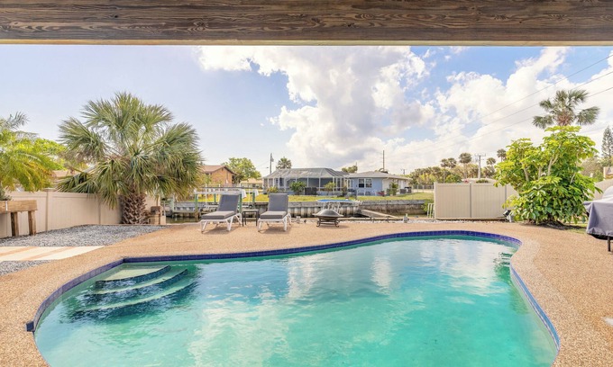 South Daytona House | Canal waterfront newly remodeled 2 bedroom guest suite with pool, patio and dock