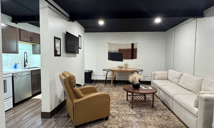 Houghton Apartment | Canalside Downtown Suite! Bridge views, walking path and near MTU