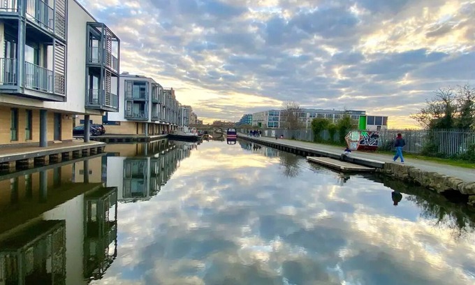 Tollcross Apartment | Canalside retreat - City Centre