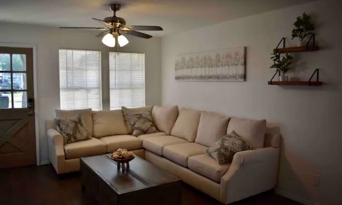 Weslaco House | Cancun Street
