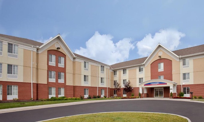 I-435 West KC-KS Hotel | Candlewood Suites Kansas City by IHG