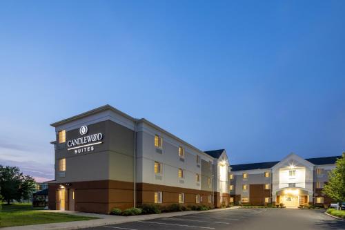 Windsor Locks Hotel | Candlewood Suites Windsor Locks by IHG