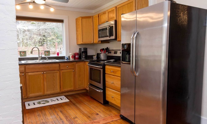 Candler House | Candyland Cottage - NEW HOT TUB , Fenced Yard/No Pet Fee