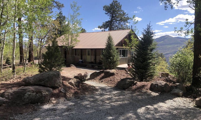 Elk Meadows Cabin | Cannon Creek Cabin - private, amazing views, with a Hot Tub and Outdoor Sauna