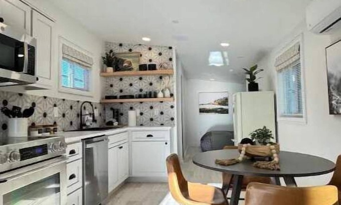 Carlsbad House | "Canyon View" Casita with tennis/trails/terrace/FULL kitchen