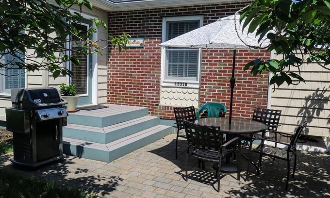Village Green House | Cape May Peaches, Fully renovated Village Green quad that offers a bright beach atmosphere