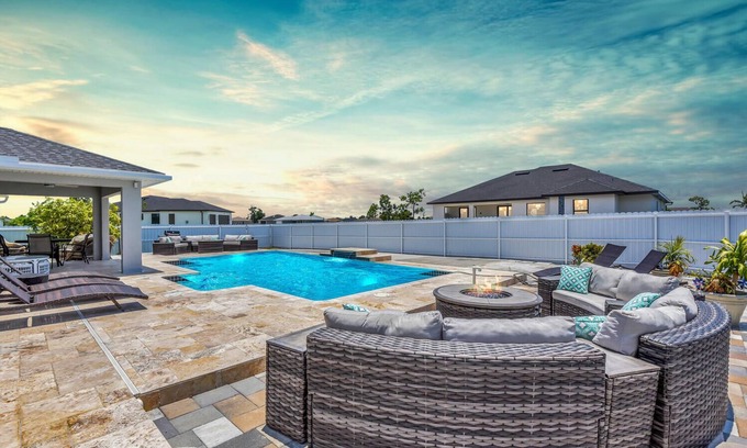 Mariner House | Cape Sanctuary-NW Cape Coral Getaway Southern Exposure