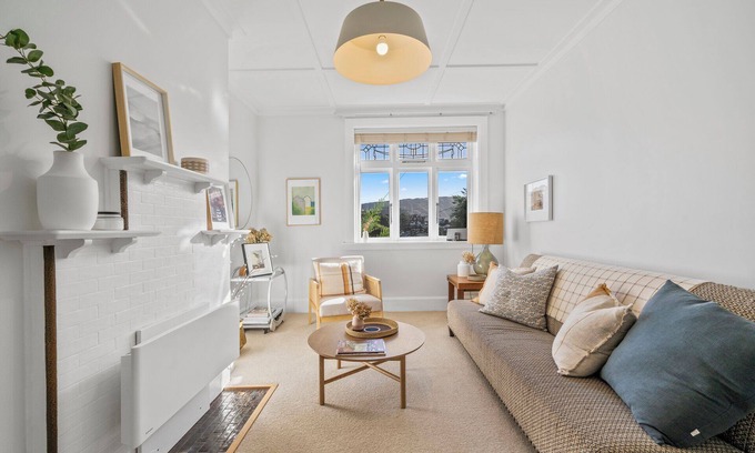 Wellington House | Capital Charm – Wellington Holiday Unit