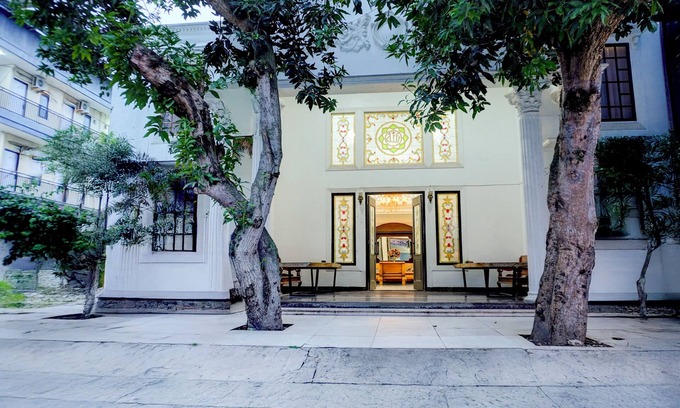 West Cirebon Hotel | Capital O 94491 Family Homestay