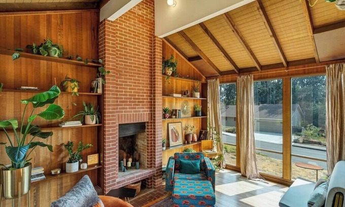 Salem House | Capitol Cabin! Designer Home w/Soaring Windows