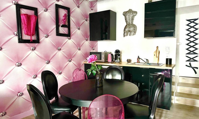 Biras House | Caporizon-love House-une Maison Entiere Dédiée aux Plaisirs de L'amour