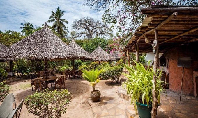 Pangani House | Capricorn Beach Cottages