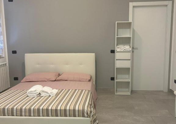 Magenta Apartment | Caprotti 6