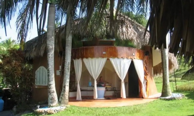 Sanchez Villa | CARACOLES HOUSE BAHIA CHIQUITA SAMANAn