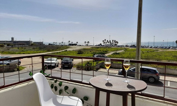 Carcavelos Apartment | Carcavelos Surf Beach House