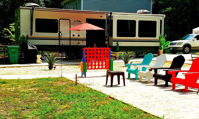 Mint Hill Cottage | Cardinal Cottage Glamp/sleeps 4