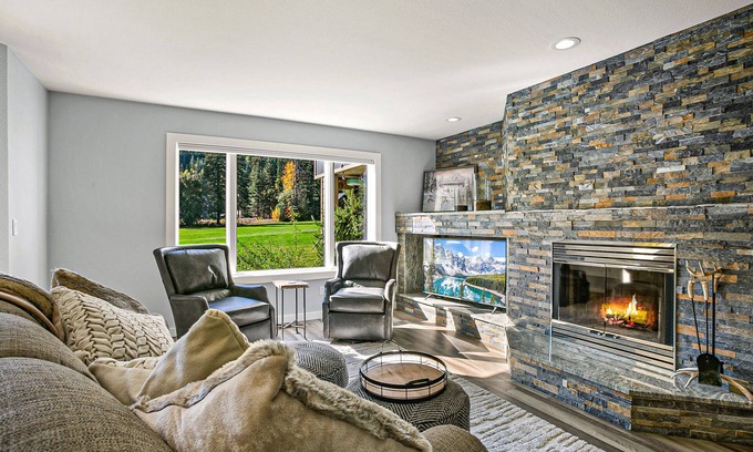 Leavenworth Condo | Cardinal Peak Condo at Kahler Glen Golf & Ski Resort