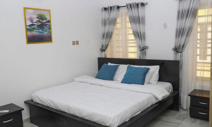 Ofin Apartment | Caremax Shortlet