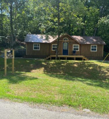 Goreville House | Carlton Cabin at Lake of Egypt 500 Sq Ft